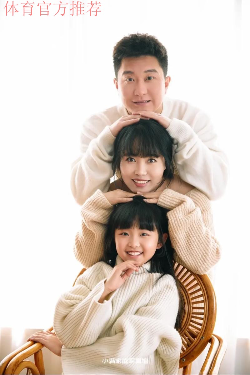 幸福！阿尔瓦雷斯Ins晒女友孕照，将迎接家庭新成员的降生